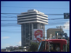 Edificio el Triangulo from 7A Avenida